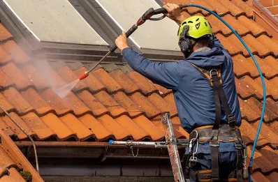 Démoussage et hydrofuge de toiture à Giffaumont-Champaubert